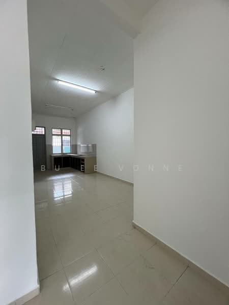 Taman Nusa Bestari 2 untuk Untuk Dijual - RM 580,000, Feb 2026 - Kitchen - PropertyGuru.com.my