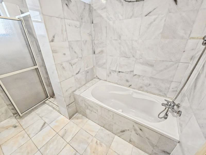Condominium for Rent at Wickham Residence - Sandhu . - Bathroom - PropertyGuru.com.my