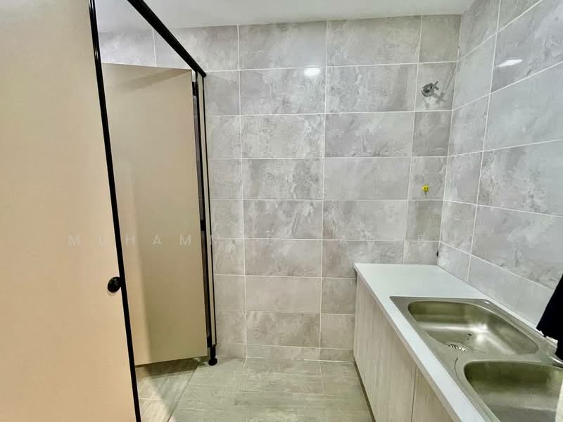 Shop / Office for Rent in Cyber 9 (Cyberjaya) - Muhammad Taufeeq - Bathroom - PropertyGuru.com.my