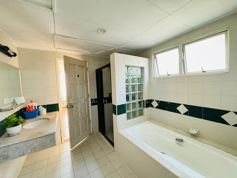 Condominium for Rent at Bungaraya Condominium - Farah Rasul - Bathroom - PropertyGuru.com.my