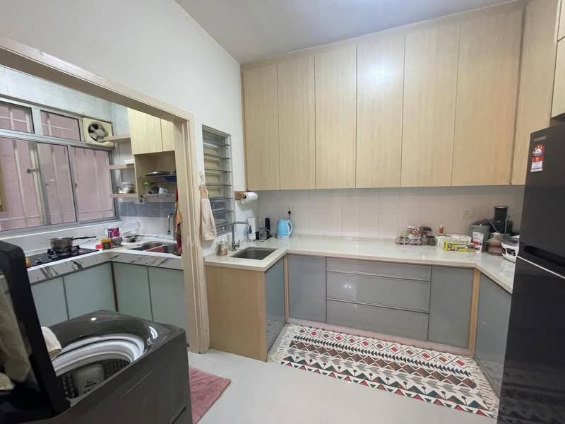 Condominium for Sale at Seri Maya Condominium - Azman Ahmad - PropertyGuru.com.my