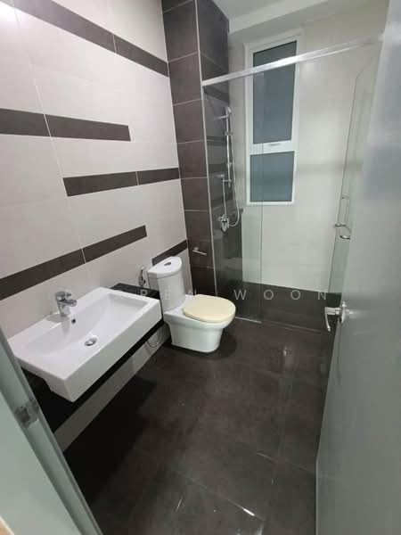 Condominium for Sale at D'Suites Akasia Horizon - Darren Woon - Bathroom - PropertyGuru.com.my