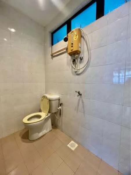 Taman Pelangi Tamans Pelangis untuk Untuk Disewa - RM 2,800 /bulan, Feb 2026 - Bathroom - PropertyGuru.com.my