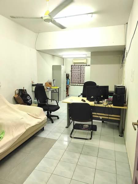 Double Storey House, Taman Megah Ria, Masai Johor Bahru untuk Untuk Dijual - RM 648,000, Feb 2026 - Study - PropertyGuru.com.my