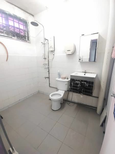Double Storey House, Taman Megah Ria, Masai Johor Bahru untuk Untuk Dijual - RM 648,000, Feb 2026 - Bathroom - PropertyGuru.com.my