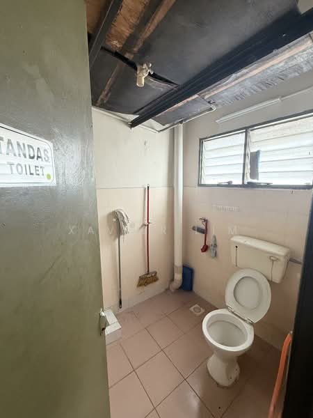 Putra Indah Putra Nilai untuk Untuk Disewa - RM 1,500 /bulan, Mac 2026 - Bathroom - PropertyGuru.com.my