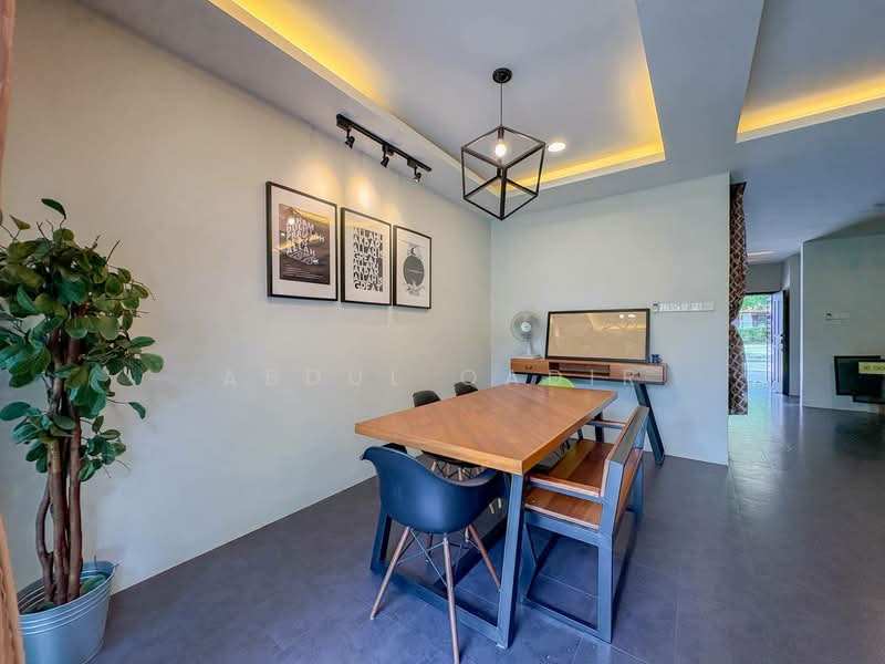 2-storey Terraced House for Sale in Presint 14 (Putrajaya) - Abdul Qadir - Dining Room - PropertyGuru.com.my