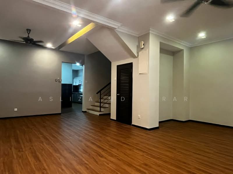 2-storey Terraced House for Sale in Denai Alam (Shah Alam) - Asliza Md Asrar - Living Room - PropertyGuru.com.my
