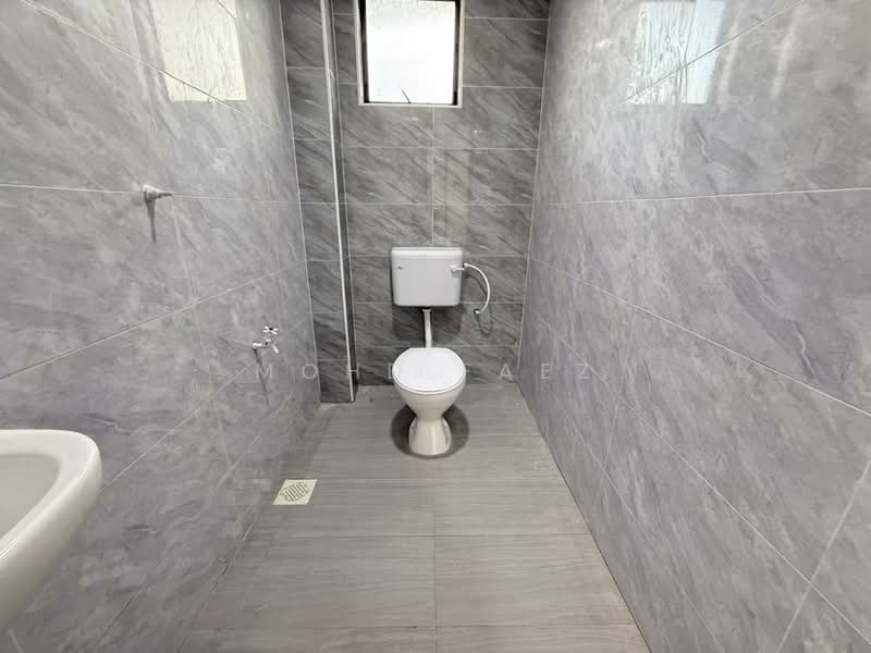 2-storey Terraced House for Sale in Saleng (Senai) - Mohd Faez - Bathroom - PropertyGuru.com.my