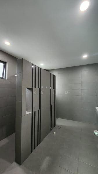 Semi-Detached House for Rent in Kajang (Selangor) - Aka Lim - Bathroom - PropertyGuru.com.my