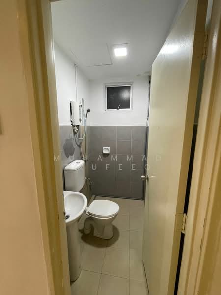 Garden Villa untuk Untuk Disewa - RM 1,249 /bulan, Feb 2026 - Bathroom - PropertyGuru.com.my