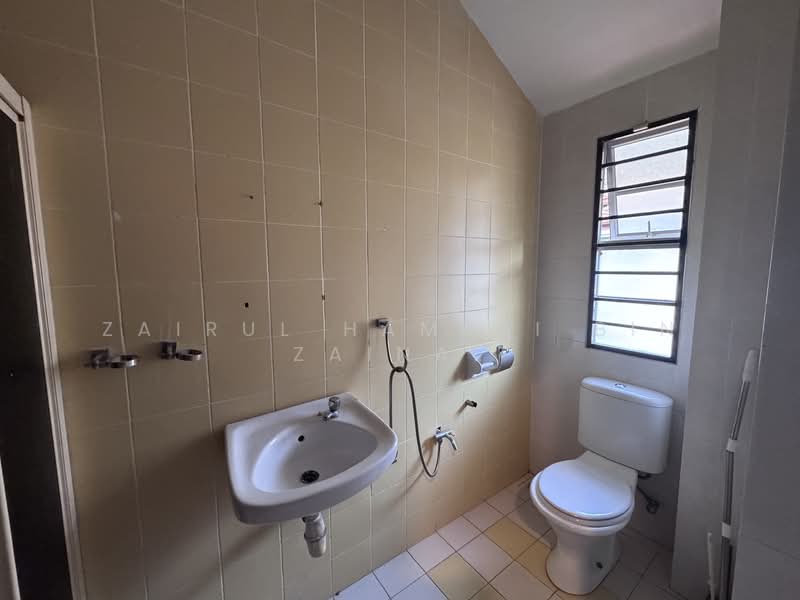2-storey Terraced House for Sale in Denai Alam (Shah Alam) - Zairul Hamedi Bin Zainal - Bathroom - PropertyGuru.com.my
