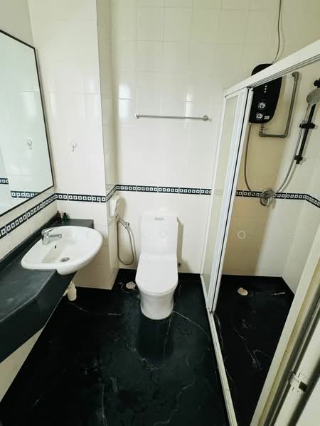 Service Residence for Sale at Waldorf Tower - Reikko Soo - Bathroom - PropertyGuru.com.my
