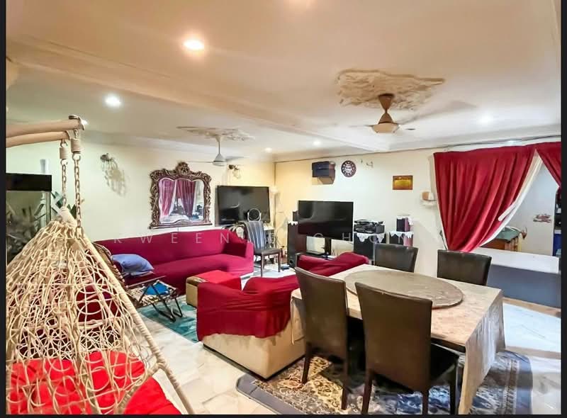 2-storey Terraced House for Sale in Taman Desa Cheras (Cheras) - Kweenie Chong - Living Room - PropertyGuru.com.my