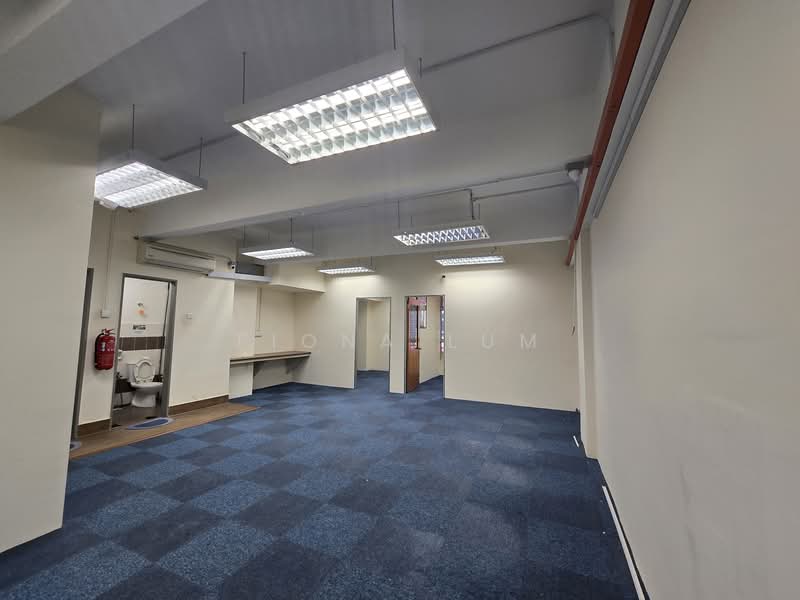Kedai / Pejabat untuk Disewa di Jalan Ipoh (Kuala Lumpur) - Fiona Lum - Bathroom - PropertyGuru.com.my