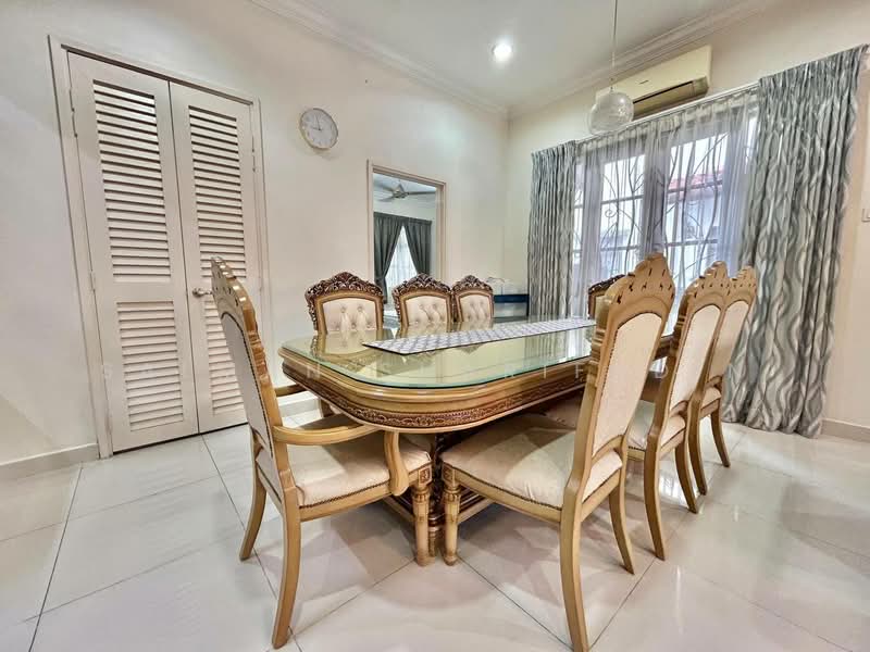 Semi-Detached House for Sale in Shah Alam (Selangor) - Salman Sharifudin - Dining Room - PropertyGuru.com.my