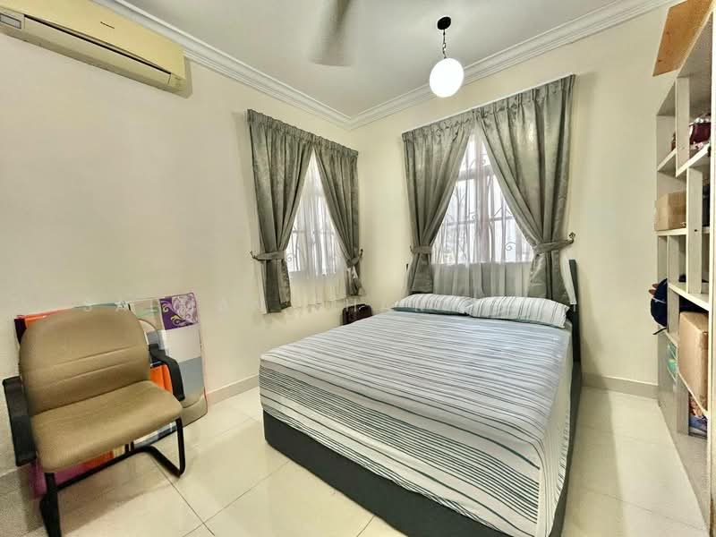 Semi-Detached House for Sale in Shah Alam (Selangor) - Salman Sharifudin - Bedroom - PropertyGuru.com.my