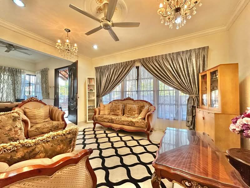 Semi-Detached House for Sale in Shah Alam (Selangor) - Salman Sharifudin - Living Room - PropertyGuru.com.my
