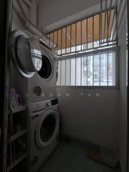 Pangsapuri untuk Dijual di 162 Residency - Jordan Tan - Balcony - PropertyGuru.com.my