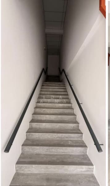 Shop / Office for Rent in Bukit Jelutong (Shah Alam) - Eda Zainal - Corridor - PropertyGuru.com.my