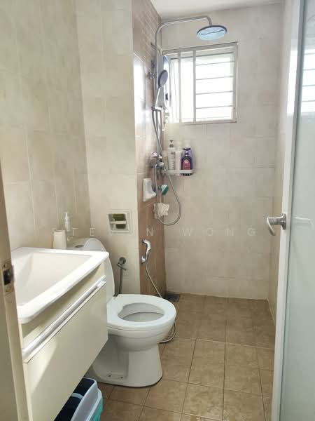 Apartment for Sale at Puteri Bayu Apartment - Steven Wong - Bathroom - PropertyGuru.com.my