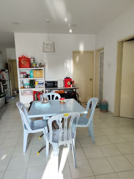 Apartment for Sale at Puteri Bayu Apartment - Steven Wong - Dining Room - PropertyGuru.com.my