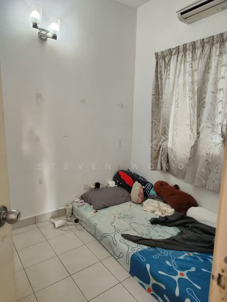 Apartment for Sale at Puteri Bayu Apartment - Steven Wong - Bedroom - PropertyGuru.com.my