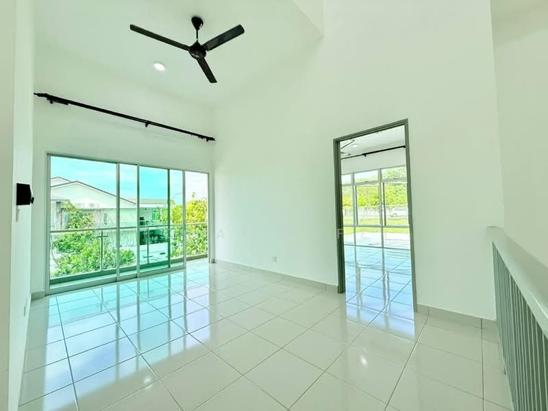 Rimbun Harmoni @ Seremban 2 untuk Untuk Dijual - RM 799,000, Mac 2026 - Living Room - PropertyGuru.com.my