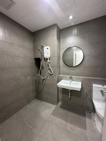 Servis Apartment untuk Disewa di Maya Ara Residences - Hacken Gan - Bathroom - PropertyGuru.com.my