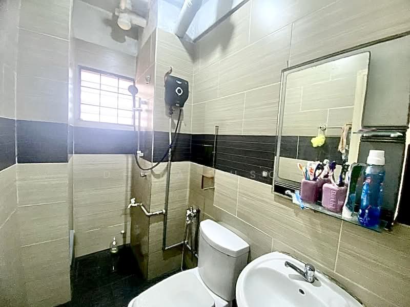 Condominium for Sale at Bayu Tasik 1 - Deeya Yusof - Bathroom - PropertyGuru.com.my