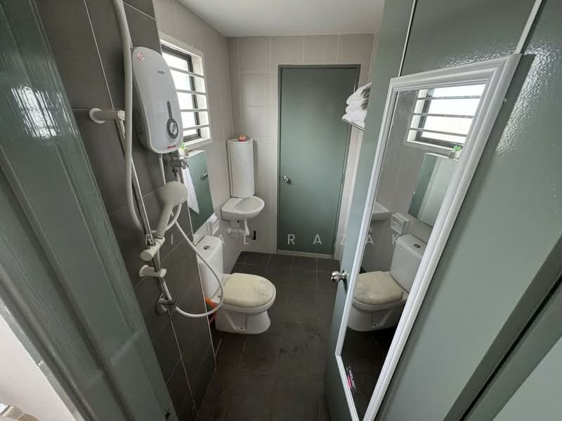 Bandar Saujana Utama untuk Untuk Dijual - RM 980,000, Mac 2026 - Bathroom - PropertyGuru.com.my