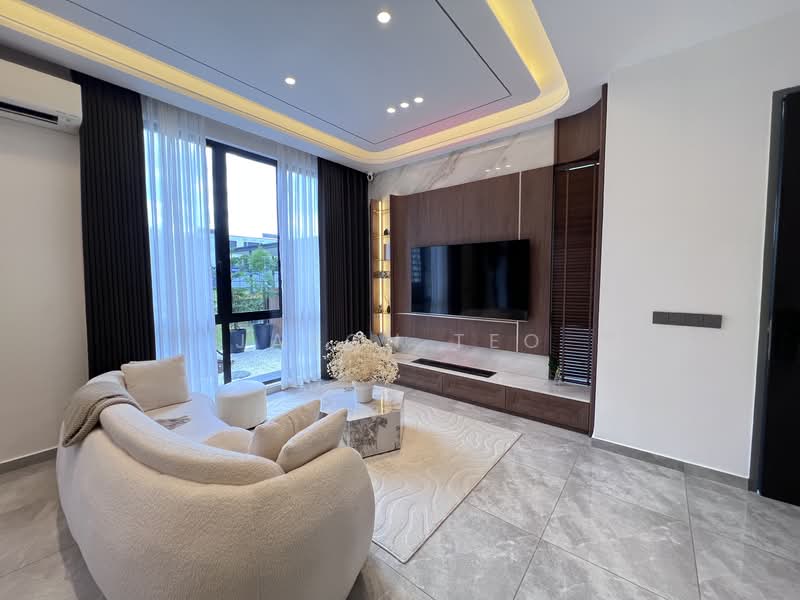 Cluster House for Sale in Bandar Baru Permas Jaya (Permas Jaya) - Jason Teo - Living Room - PropertyGuru.com.my