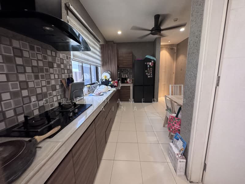 Semi-Detached House for Sale in Denai Alam (Shah Alam) - Zairul Hamedi Bin Zainal - Kitchen - PropertyGuru.com.my
