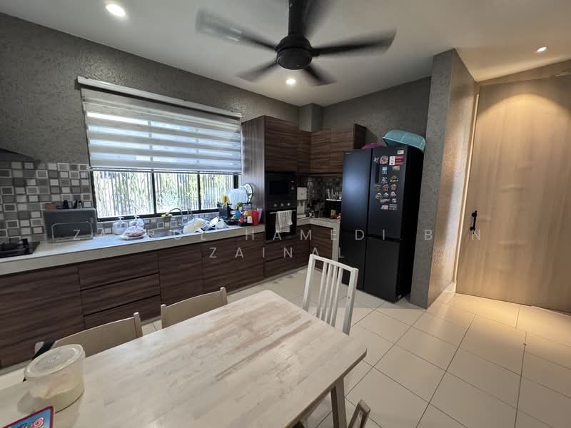 Semi-Detached House for Sale in Denai Alam (Shah Alam) - Zairul Hamedi Bin Zainal - Kitchen - PropertyGuru.com.my