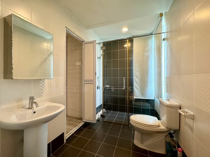 Condominium for Rent at 10 Island Resort - Welwits Sim - Bathroom - PropertyGuru.com.my
