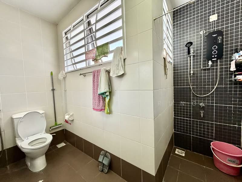2-storey Terraced House for Sale in Nilai Impian (Nilai) - Nazerene Kurung - Bathroom - PropertyGuru.com.my