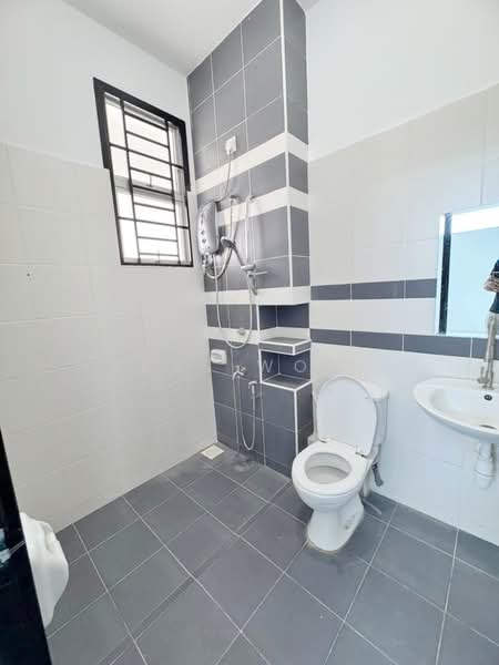 Taman bukit indah taman bukit indahss untuk Untuk Disewa - RM 2,950 /bulan, Mac 2026 - Bathroom - PropertyGuru.com.my