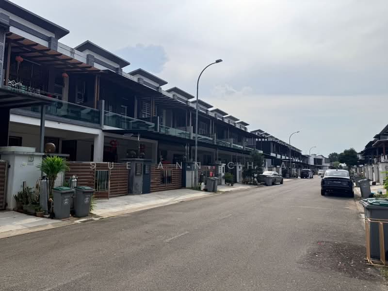 2-storey Terraced House for Sale in Taman Mount Austin (Tebrau) - Sue Ann Chia - Exterior - PropertyGuru.com.my