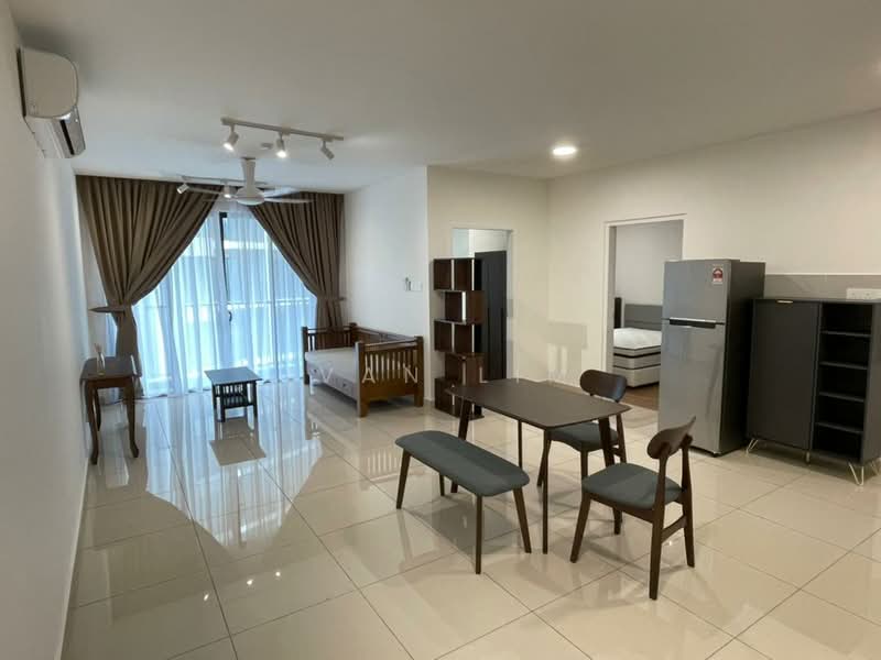 Kediaman Servis untuk Dijual di AraTre' Residences - Ivan Lim - Living Room - PropertyGuru.com.my