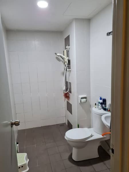 The Golden Triangle Condominium untuk Untuk Disewa - RM 1,800 /bulan, Feb 2026 - Bathroom - PropertyGuru.com.my