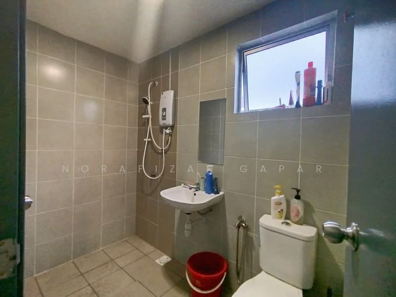 Rumah Teres 2 Tingkat untuk Dijual di Dengkil (Selangor) - NoraFizah Gapar - Bathroom - PropertyGuru.com.my