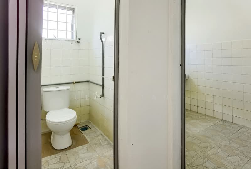 1-storey Terraced House for Rent in Petaling Jaya (Selangor) - Leena Tan - Bathroom - PropertyGuru.com.my