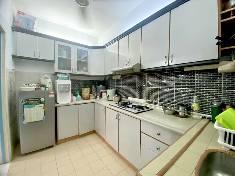 Condominium for Sale at Bayu Tasik 1 - Deeya Yusof - Kitchen - PropertyGuru.com.my