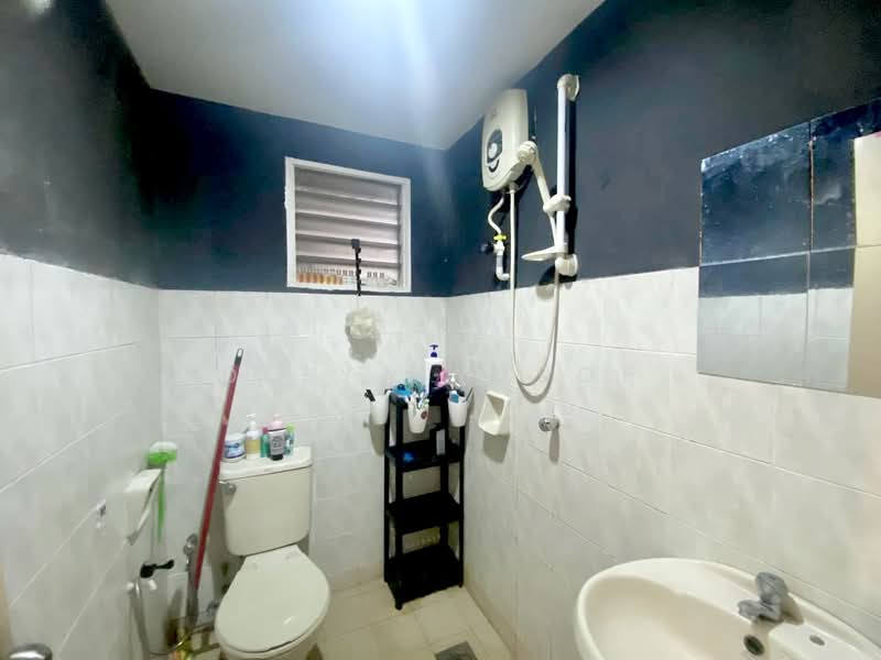 Condominium for Sale at Bayu Tasik 1 - Deeya Yusof - Bathroom - PropertyGuru.com.my