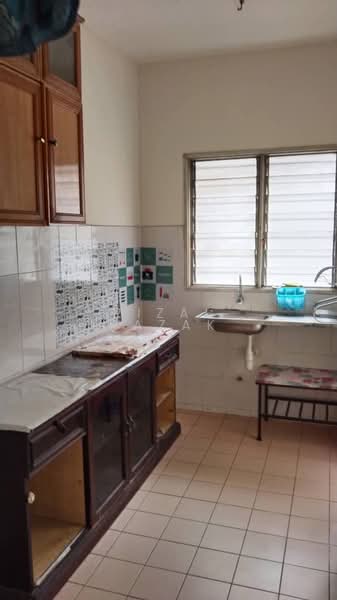 Apartment for Sale at Semarak Apartment - Rizal Razak - Kitchen - PropertyGuru.com.my
