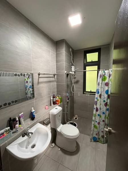 Service Residence for Sale at 8Scape Residence @ Sutera - Lex Hiew - PropertyGuru.com.my