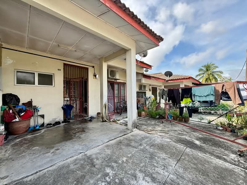 1-storey Terraced House for Sale in Bandar Tasik Kesuma (Beranang) - Nazerene Kurung - PropertyGuru.com.my