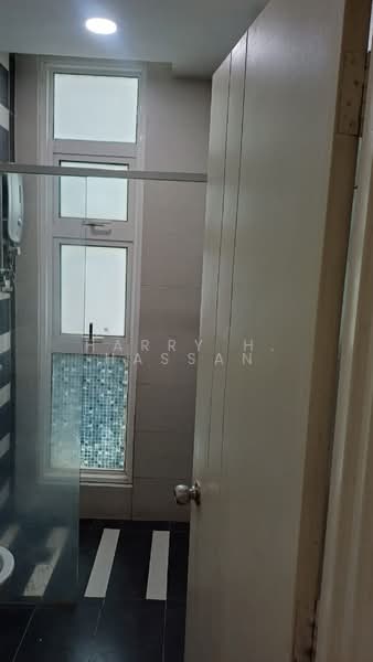 Apartment for Rent at Central Residence @ Sungai Besi - Harry H. Hassan - Bathroom - PropertyGuru.com.my