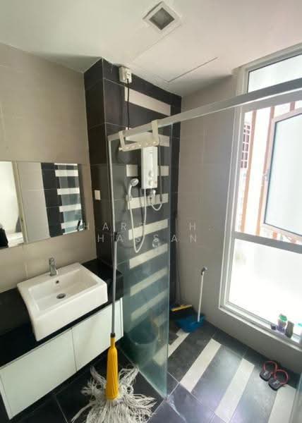 Apartment for Rent at Central Residence @ Sungai Besi - Harry H. Hassan - Bathroom - PropertyGuru.com.my