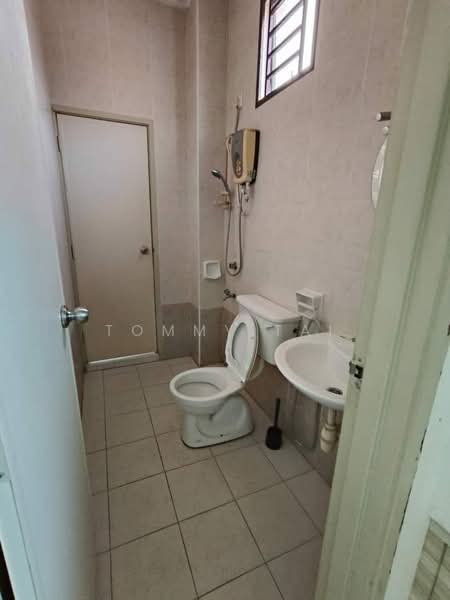 2-storey Terraced House for Sale in Taman Setia Indah (Tebrau) - Tommy Tai - Bathroom - PropertyGuru.com.my
